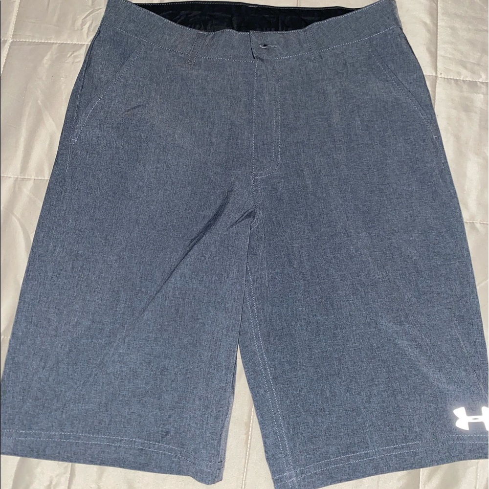 Under armour grey golf shorts
